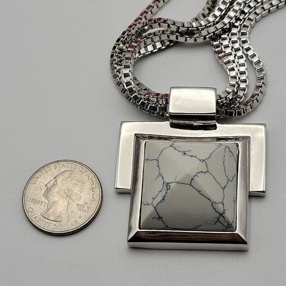 Vince Camuto Silver Tone Howlite Stone Square Pendant Statement Necklace 20" Adj - Picture 8 of 10